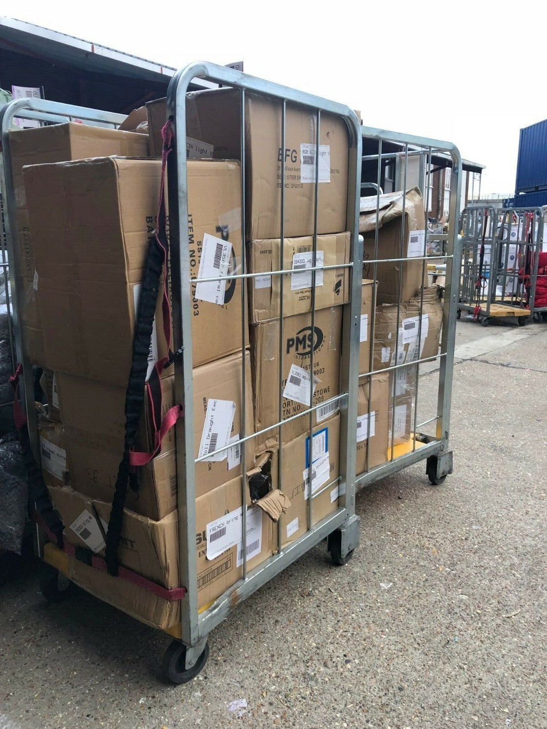 Customer return pallet mystery boxes High value rrp box mystery